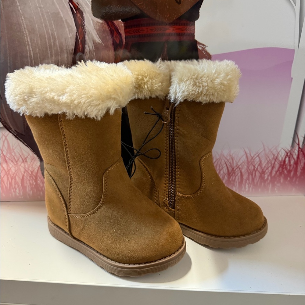 New Cat & Jack Tan Kids Snow Boots size 6 toddler